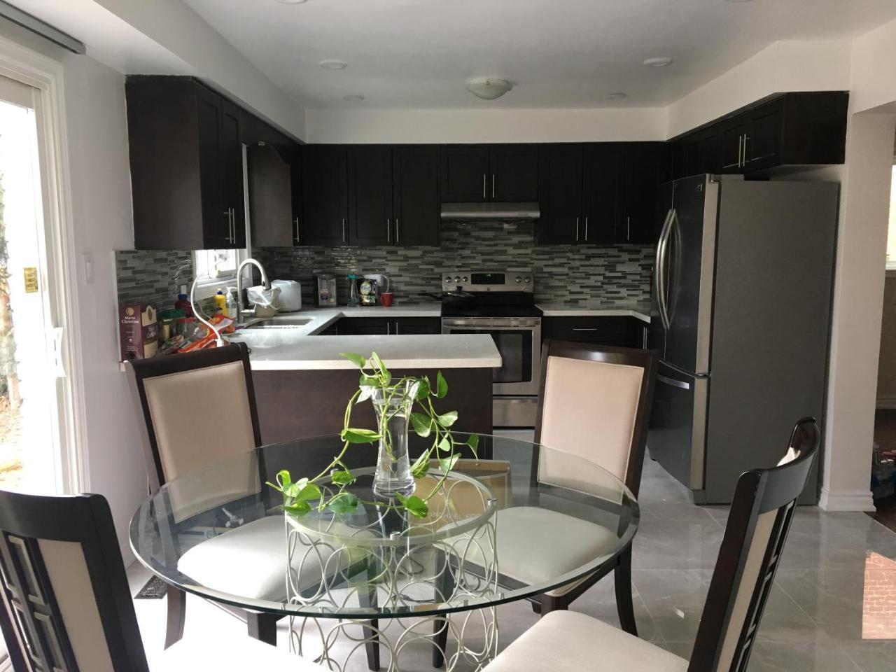 Home Base Markham Bagian luar foto
