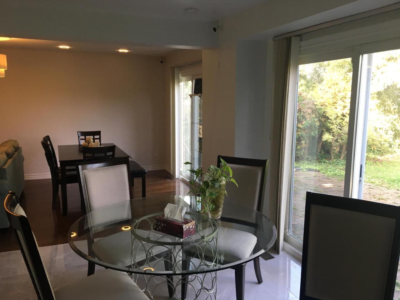 Home Base Markham Bagian luar foto
