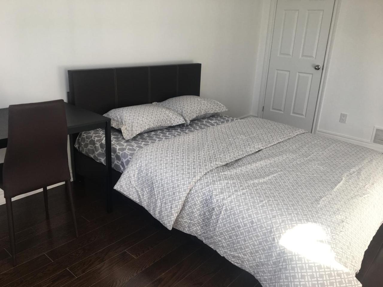 Home Base Markham Bagian luar foto